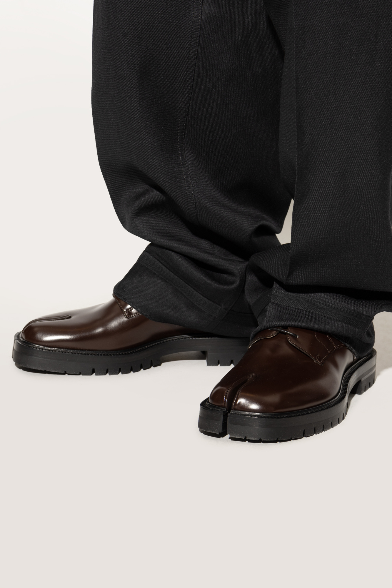 Brązowy Skórzane buty z noskiem `Tabi` Maison Margiela